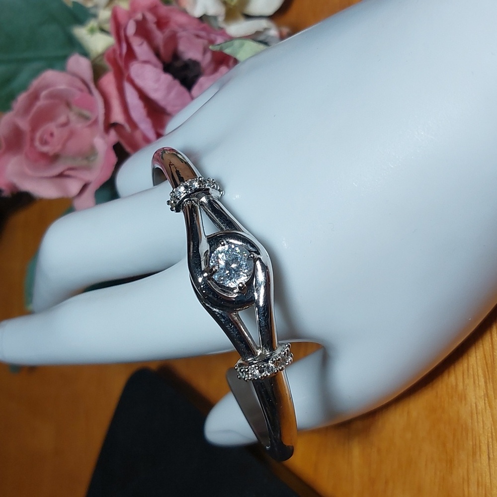 💜5/$25💜 NVC Silver Tone CZ Crystal Cuff Bracelet Modern Open Design